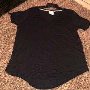 EUC! Janet Chung soft v-neck pocket tee in black